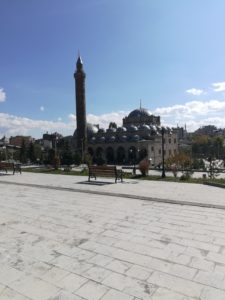 Evliya Camii ve türbe dış görünüm 